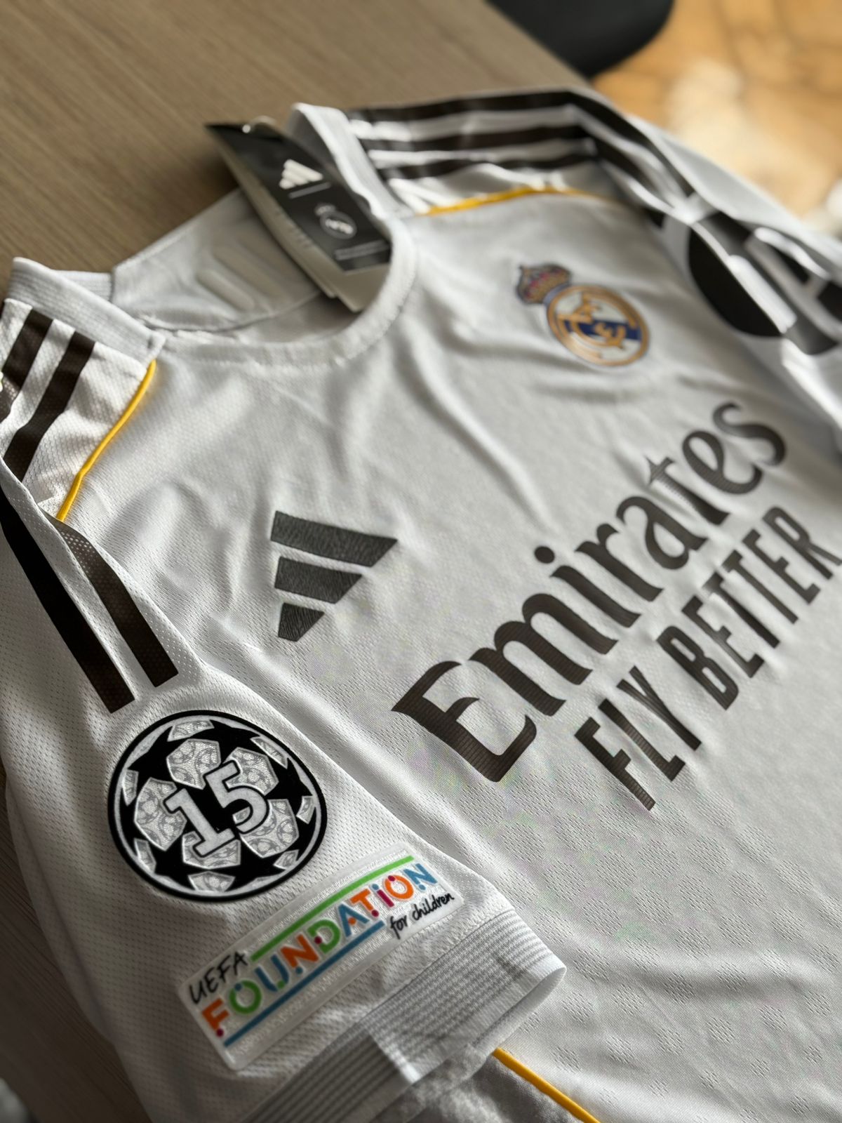 Camiseta Real Madrid temporada 2025-2026 versión jugador