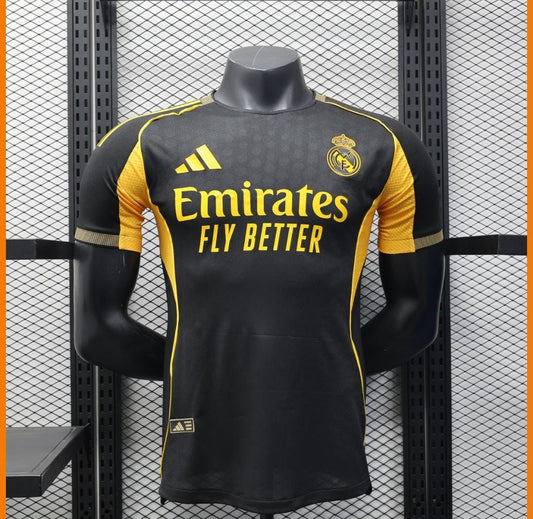 Camiseta Real Madrid versión negra