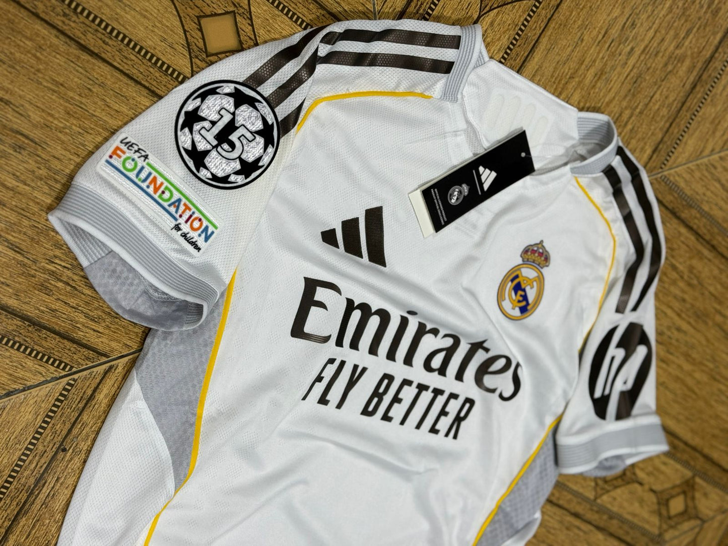 Camiseta Real Madrid temporada 2025-2026 versión jugador