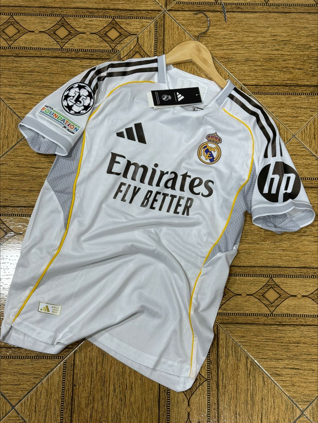 Camiseta Real Madrid temporada 2025-2026 versión jugador